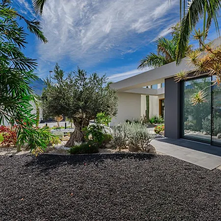Villa Volcano